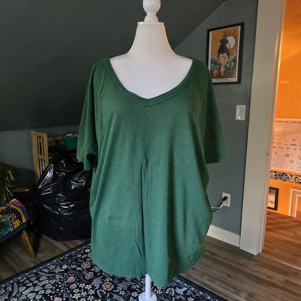 Aerie Oversized Forest Green V-Neck Short Sleeve Tee